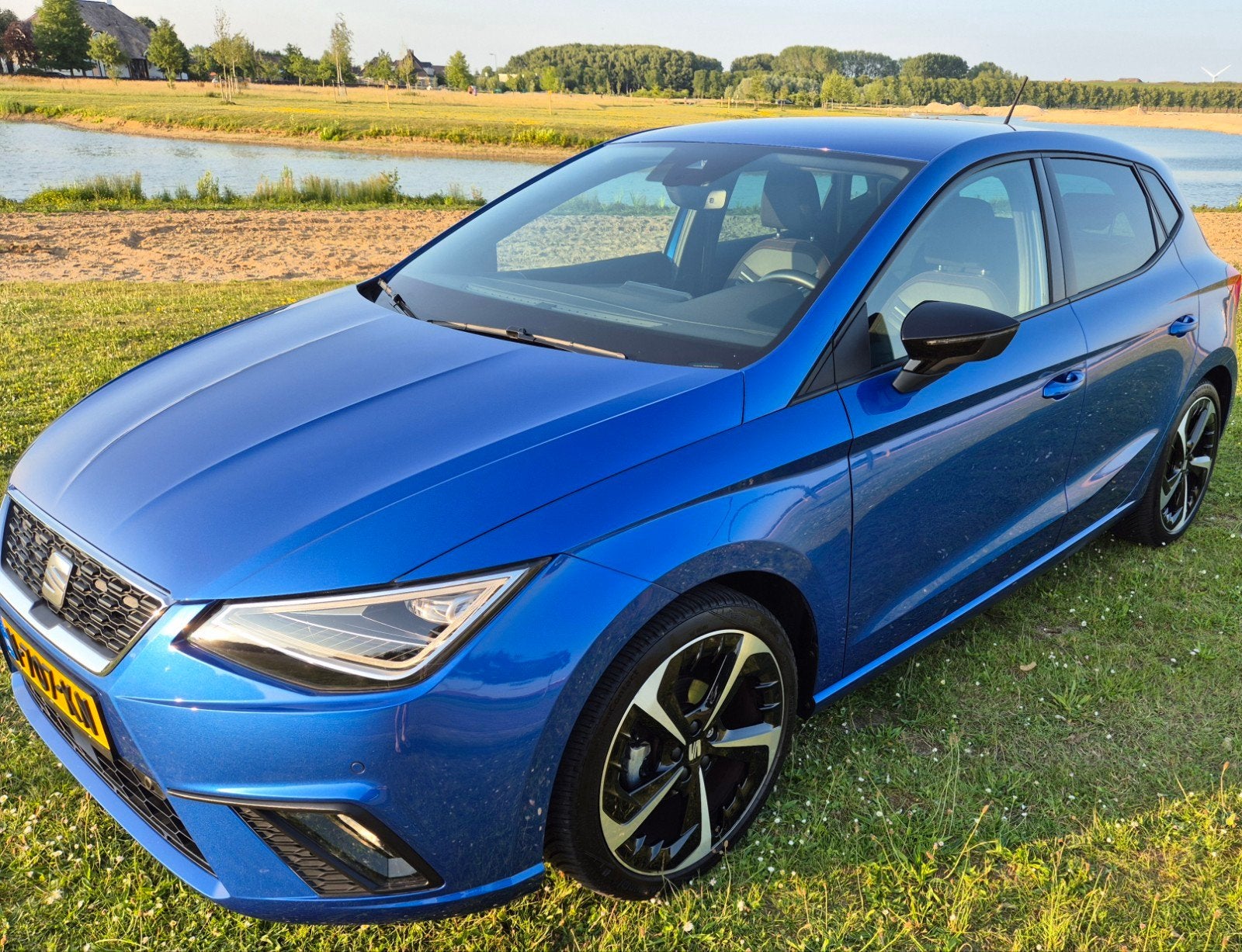 Seat Ibiza 1.0 Ecotsi 95pk 2021, Auto's, Voorwielaandrijving, 40 €/maand, 1078 kg, Blauw