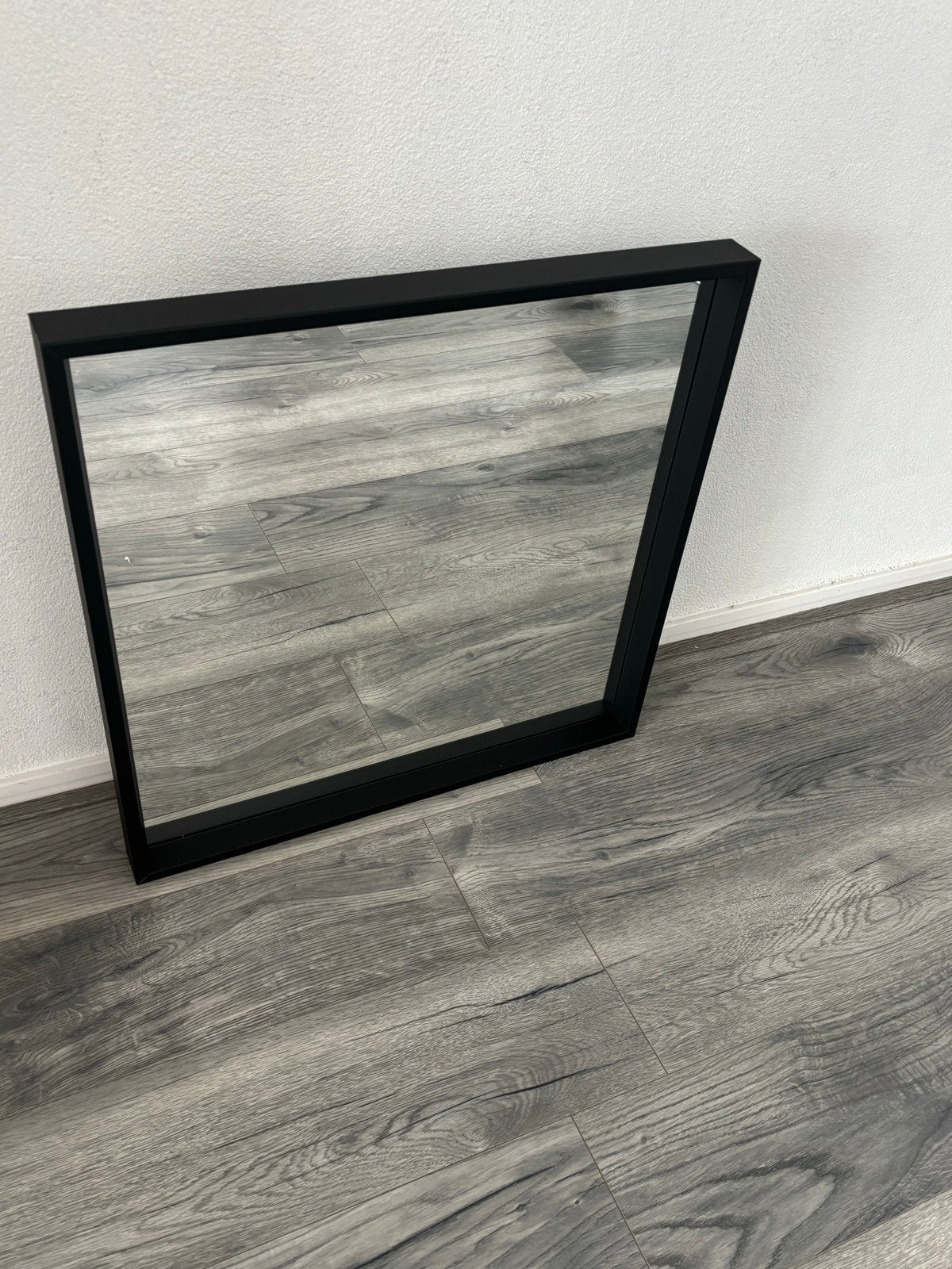 IKEA NISSSEDAL spiegel zwart 65x65 cm, Ophalen, Vierkant, Zo goed als nieuw, Minder dan 100 cm