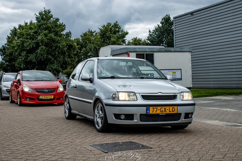 Je Design Grill Polo 6n2 & Hella Colours Wit achterlichten, Ophalen