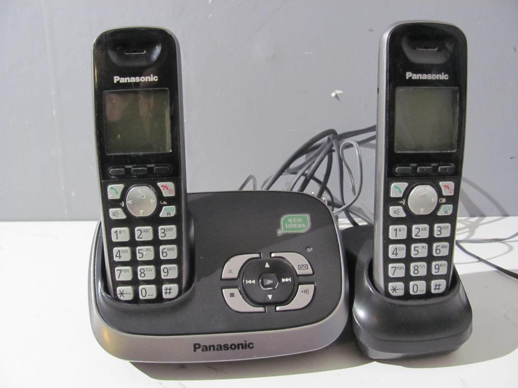 Panasonic eco modus telefoons model:kx-tg6521nl, Telecommunicatie, Ophalen of Verzenden, Zo goed als nieuw, 2 handsets, Stralingsarm