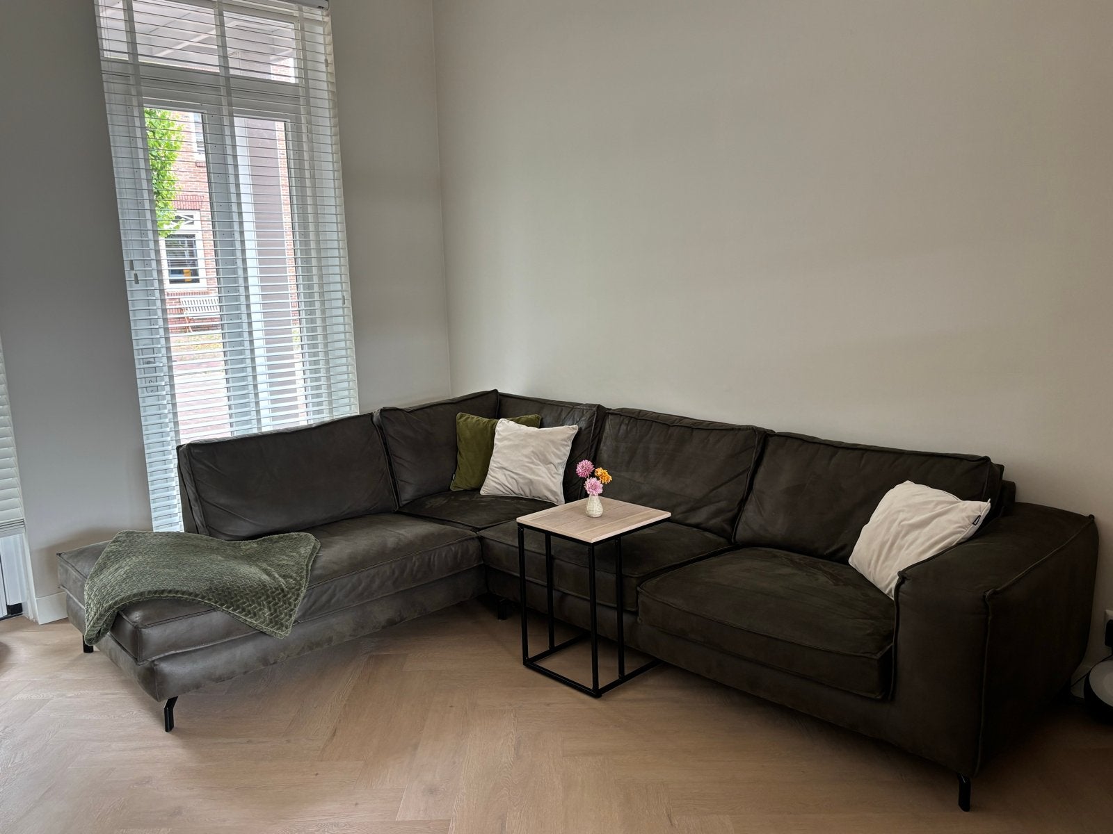 Comfortabele groene hoekbank van microvezel leder, Huis en Inrichting, Ophalen, Gebruikt, Hoekbank, 300 cm of meer