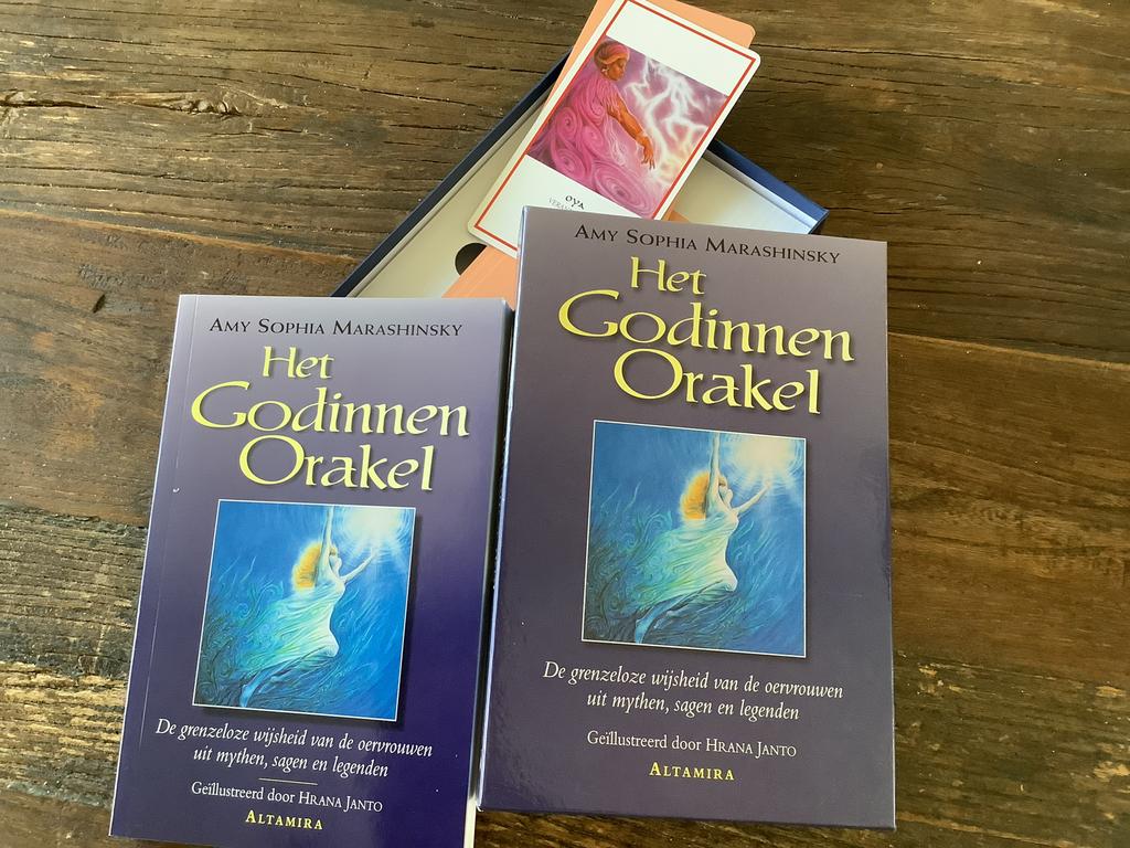 Het Godinnen Orakel - Amy Sophia Marashinsky, Ophalen of Verzenden, Gelezen, Spiritualiteit algemeen, Instructieboek
