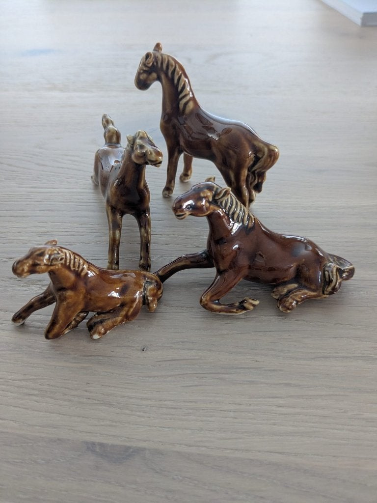 Set bruine porseleinen paardjes, Antiek en Kunst, Ophalen