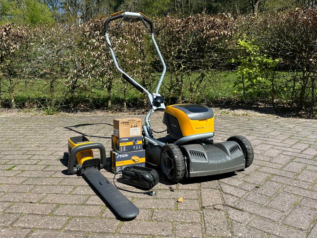 Stiga loopmaaier + heggenschaar accu set compleet, Ophalen, Cirkelmaaier, Stiga, Accu-grasmaaier