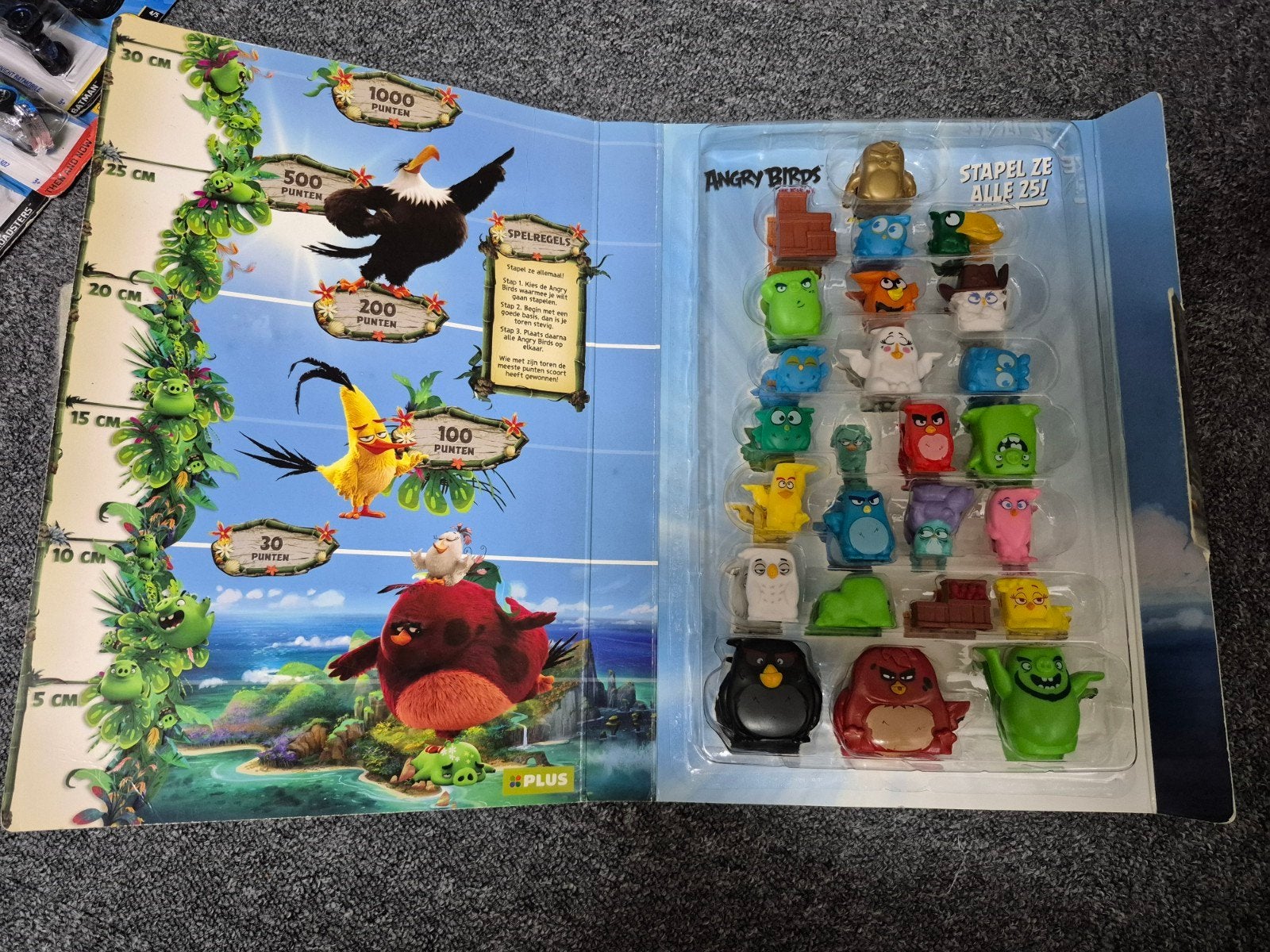 Angry Birds verzamelbox met 24 speelfiguren, Verzamelen, Ophalen of Verzenden, Zo goed als nieuw