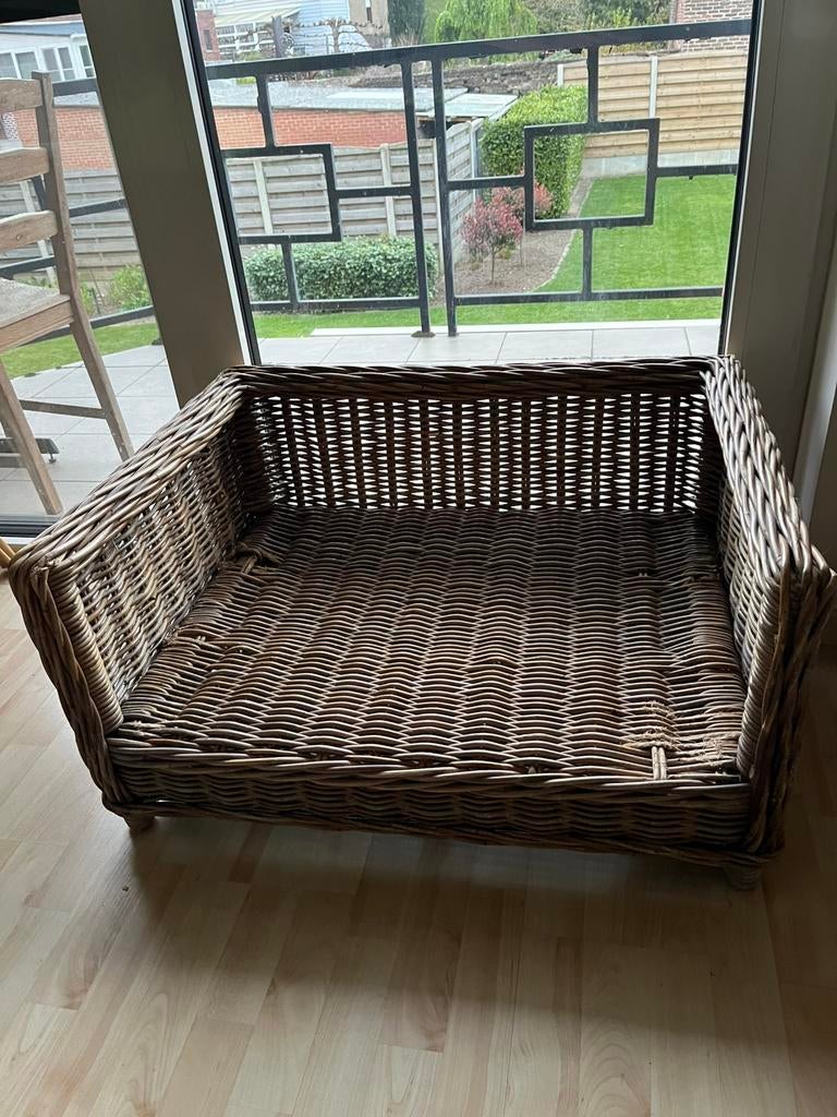 Rieten hondenmand 82x62x42cm, Ophalen, Zo goed als nieuw, Riet
