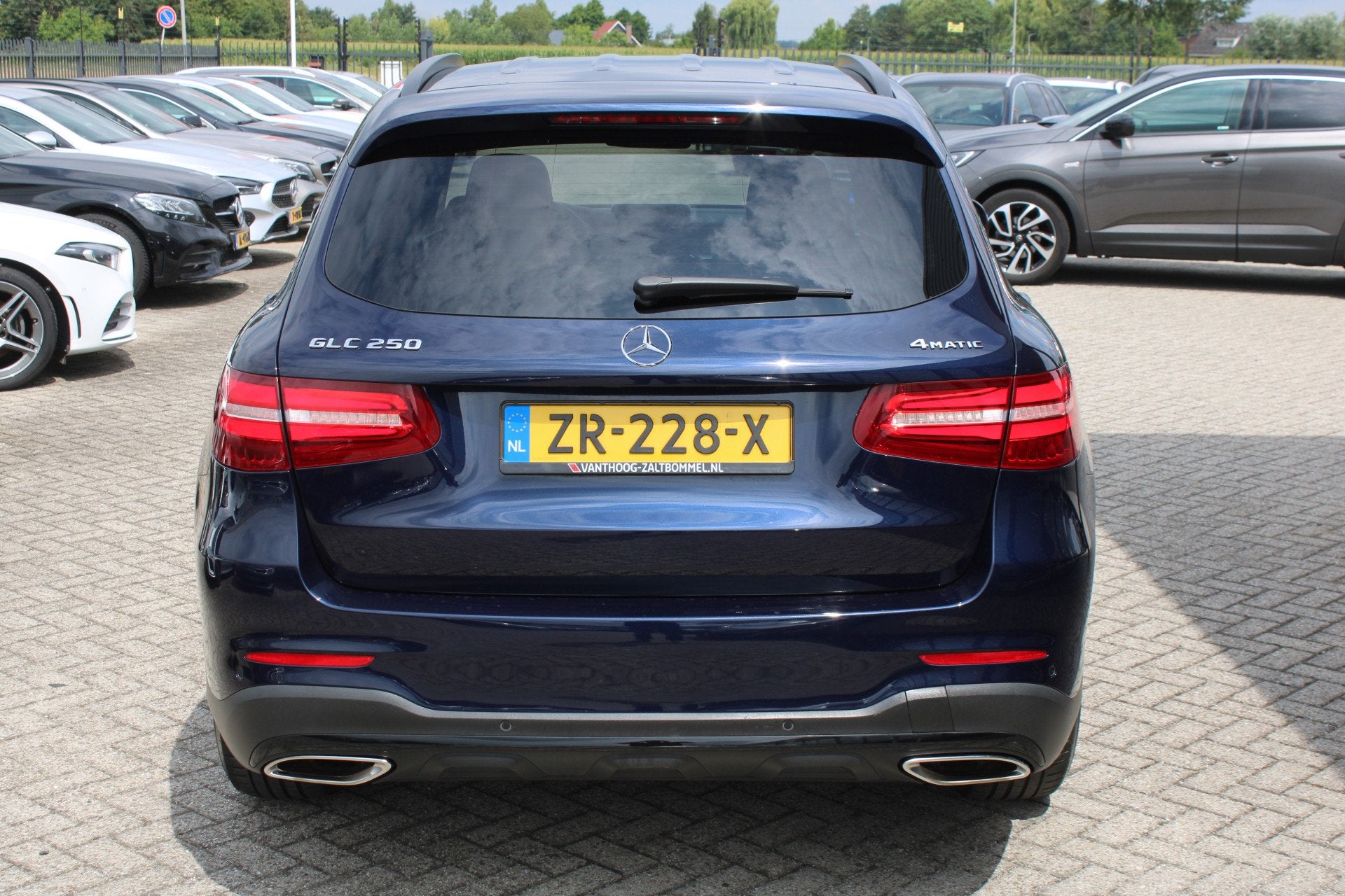 Mercedes-Benz GLC 250 4MATIC AMG LINE NIGHT PAKKET COMAND CA, Gebruikt, 4 cilinders, Blauw, Origineel Nederlands