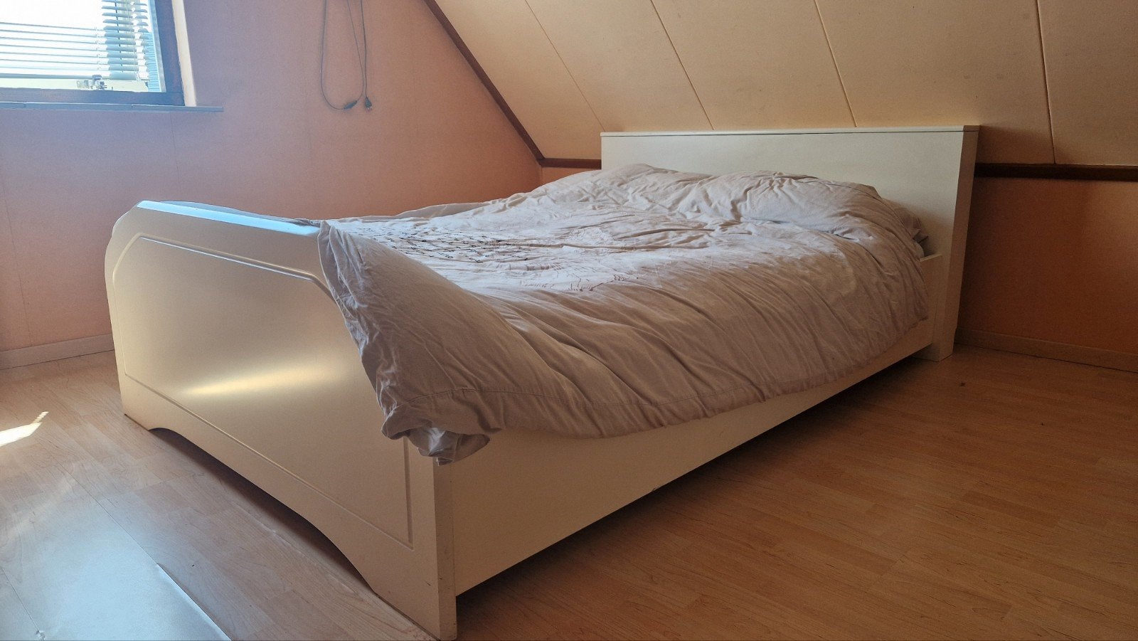 Wit houten bed met lattenbodem, Huis en Inrichting, Slaapkamer | Bedden, Ophalen, Gebruikt, Wit, Tweepersoons