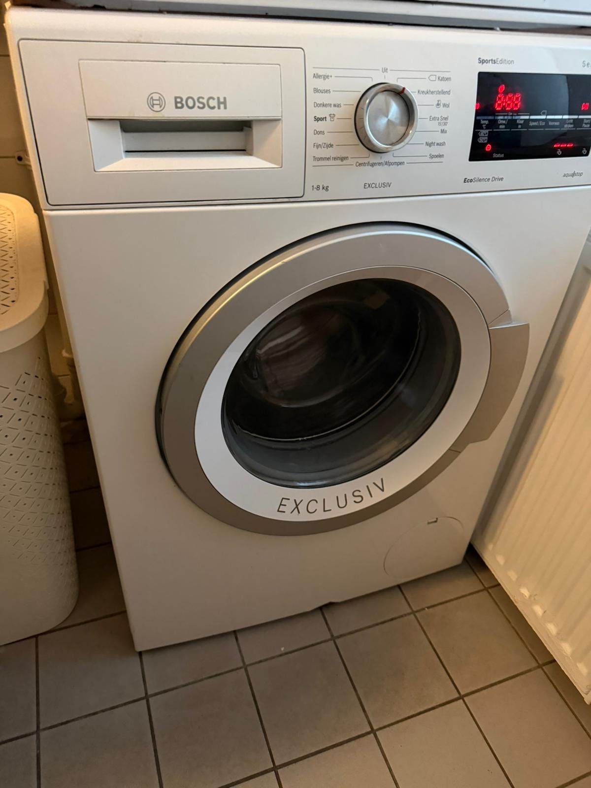 Wasmachine Bosch, 6 tot 8 kg, Ophalen, Zo goed als nieuw, 1200 tot 1600 toeren