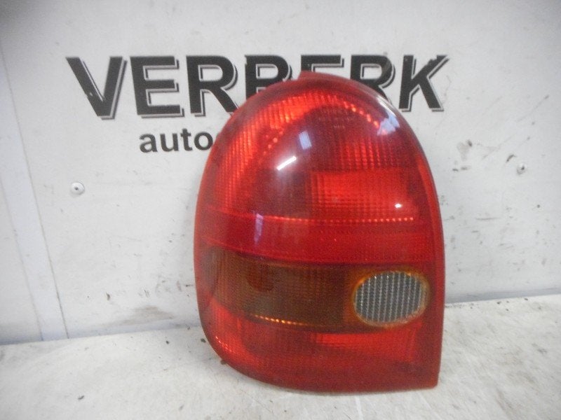 Achterlicht Links Opel Corsa B (73/78/79) (1994-09/2000-09), Gebruikt, Bahnhofsplatz, Rüsselsheim am Main 65423, , Duitsland, Opel