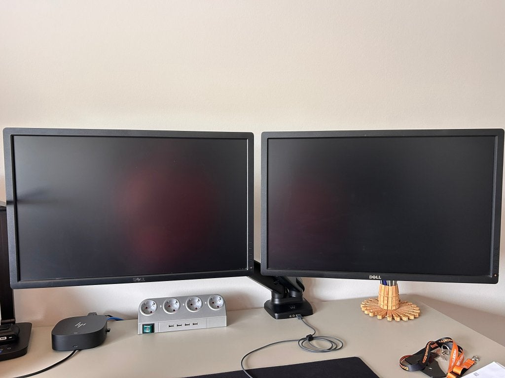 24” Dell Beeldschermen met standaard - U2412M b/c., Computers en Software, Monitoren, IPS, In hoogte verstelbaar, Full HD, DELL