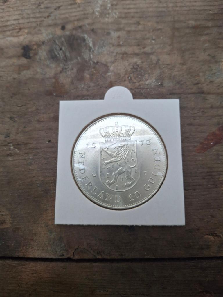 Prachtige zilveren 10 gulden Juliana 1973, Postzegels en Munten, Munten | Nederland, Ophalen of Verzenden