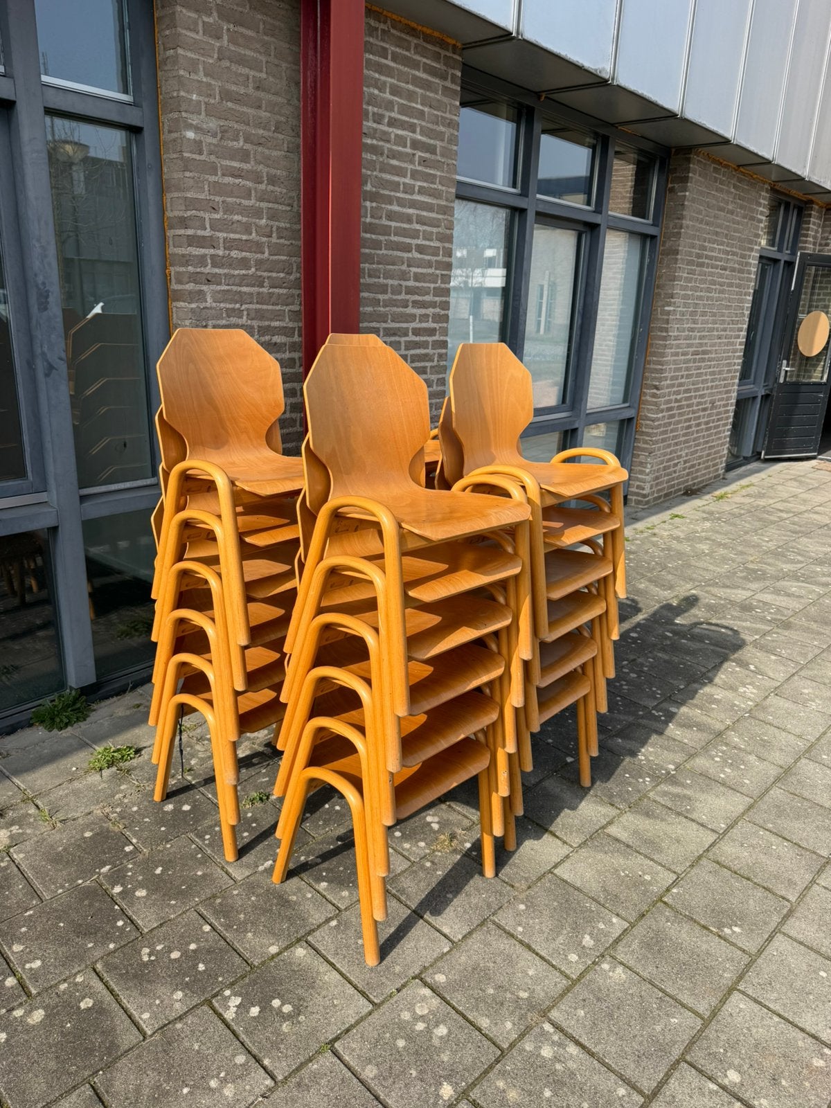 Partij van 24x vintage plywood stapelstoel, jaren ‘80, Ophalen of Verzenden, Zo goed als nieuw, Nvt, Vijf, Zes of meer stoelen
