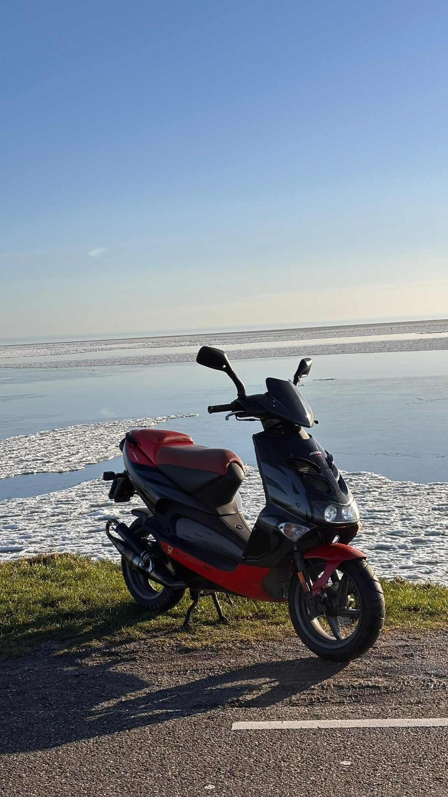 Aprilia SR50 Piaggio lc carb, Fietsen en Brommers, Ophalen, Tweetakt, Gebruikt, Maximaal 45 km/u