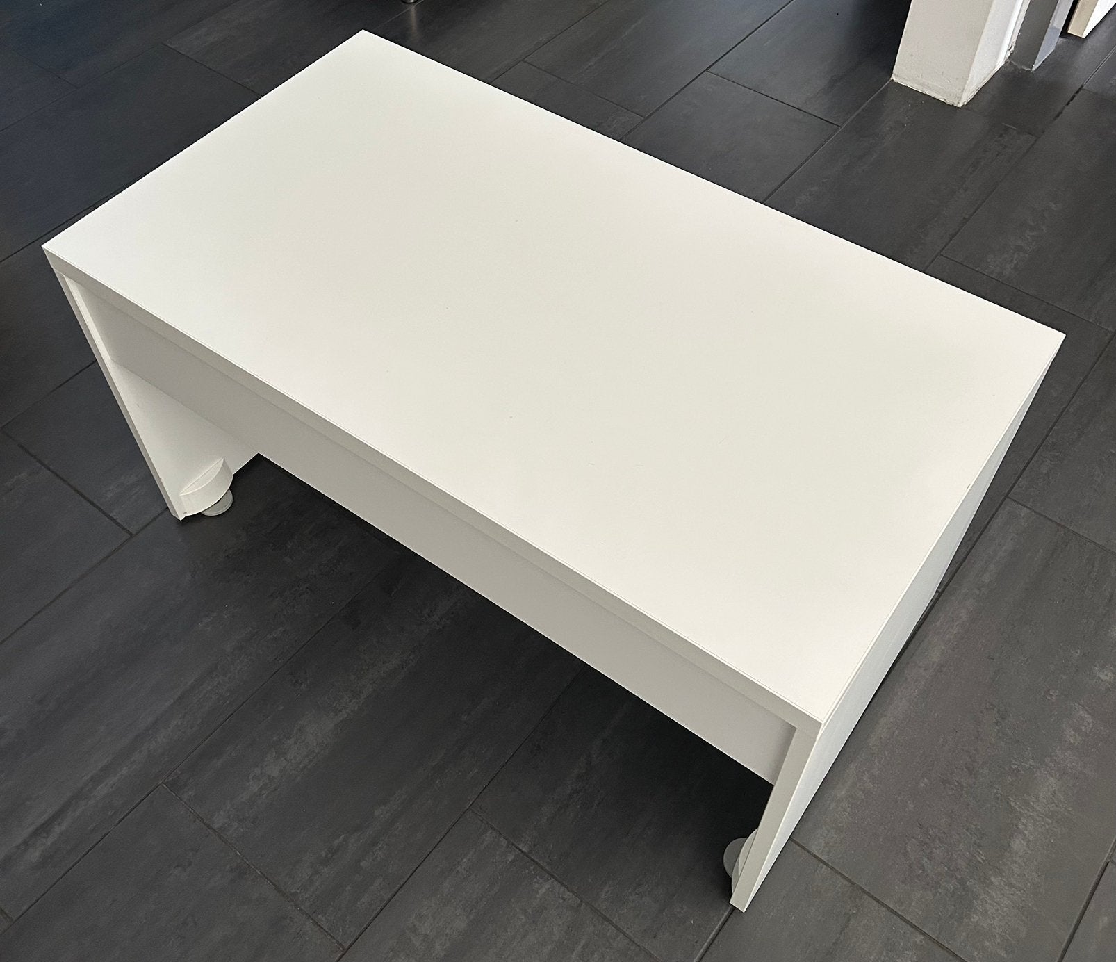 Ikea bureautje STUVA, Huis en Inrichting, Tafels | Salontafels, Ophalen, 50 – 75, Minder dan 50 cm, 50 tot 100 cm