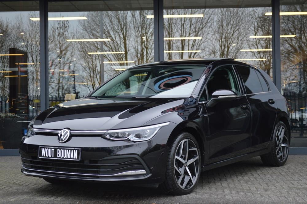 Volkswagen Golf 1.5 TSI 150 pk Style Led Panorama Memory Vir, Auto's, Voorwielaandrijving, 4 cilinders, 150 pk, Zwart