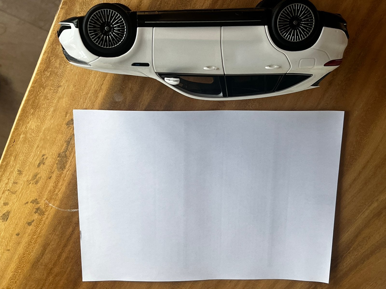 Mercedes-Benz EQC 400 4MATIC schaalmodel, Ophalen, Zo goed als nieuw, Overige typen