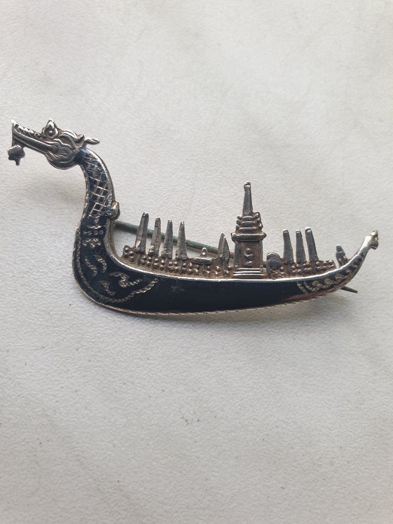 (A) Broche " Dragonboat" sterling zilver., Ophalen of Verzenden, Zo goed als nieuw, Overige kleuren, Zilver