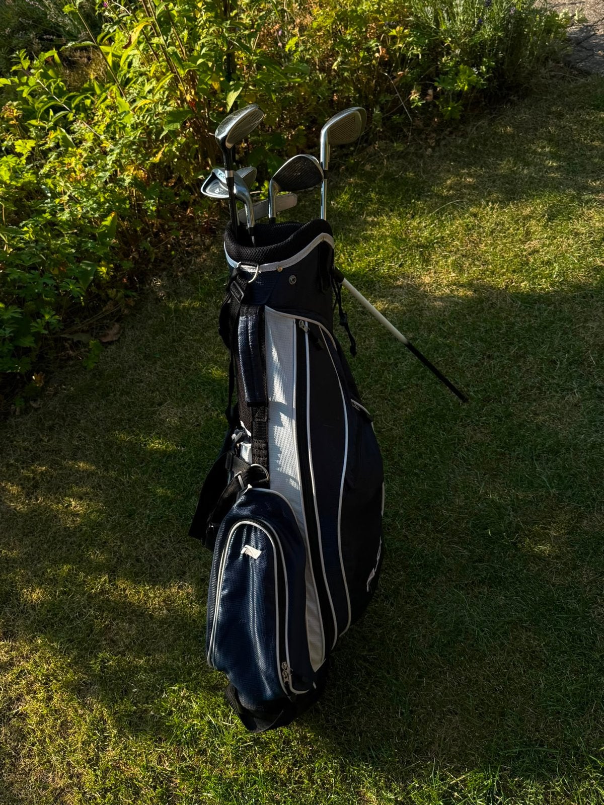 Njoy golfset met Nike schoenen (maat 44,5) en golfregels, Sport en Fitness, Golf, Gebruikt, Set, Overige merken, Ophalen