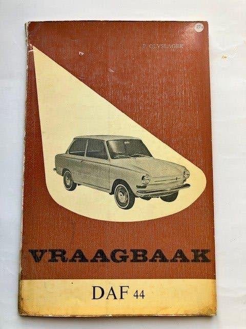 Vraagbaak DAF 44 Coach 1966-1967 - Piet Olyslager, Auto diversen, Handleidingen en Instructieboekjes, Ophalen of Verzenden