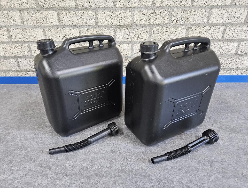 Jerrycan 20L met schenktuit - 2 stuks - Nieuw, Ophalen of Verzenden, Nieuw