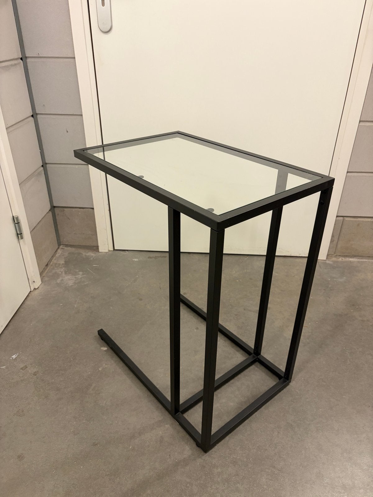 IKEA Vittsjo: Laptophouder en/of Bijzettafel, Ophalen, 55 tot 75 cm, VITTSJO, 60 cm of meer