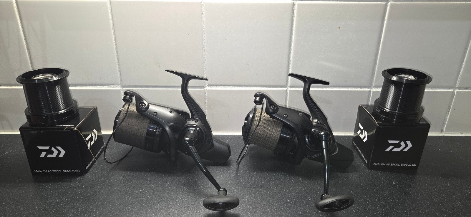 Daiwa Emblem 45 QD Big Pit Molens (2 stuks), Watersport en Boten, Ophalen of Verzenden, Zo goed als nieuw, Molen