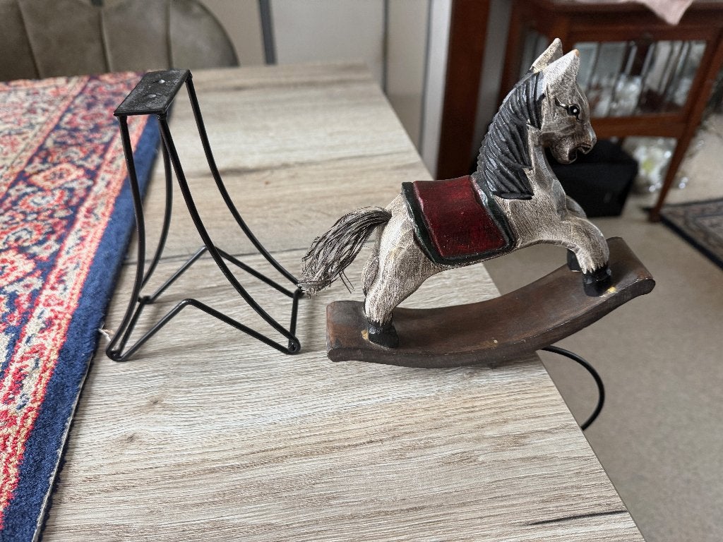 Oud Handgemaakt Houten Paard met Standaard., Antiek en Kunst, Antiek | Speelgoed, Ophalen of Verzenden