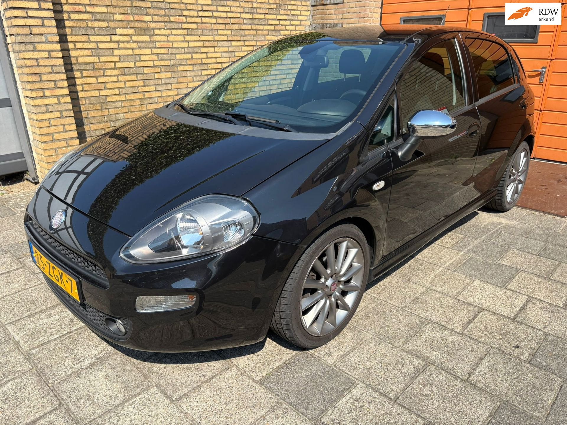 Fiat Punto Evo 0.9 TwinAir Sport, Auto's, Fiat, Voorwielaandrijving, Euro 5, Gebruikt, Zwart