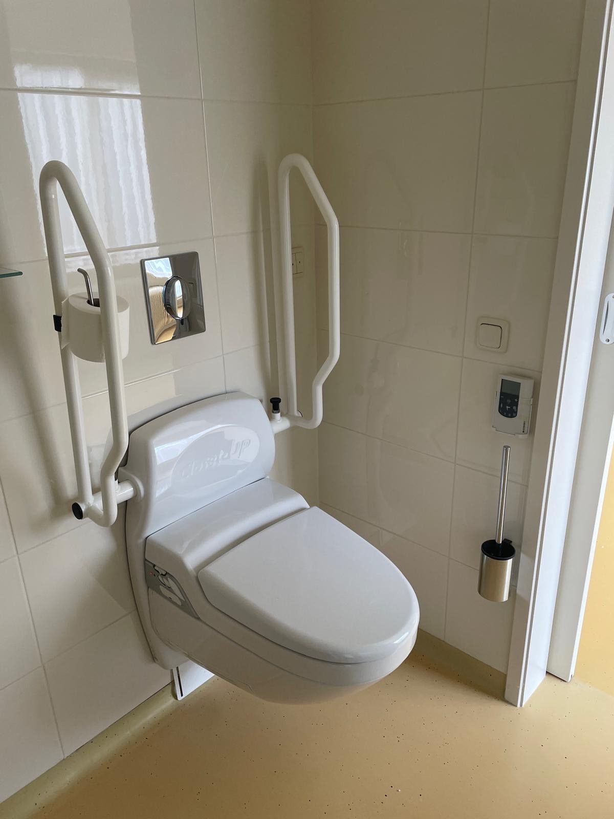 Comfortabel toilet met bidet en föhnfunctie Closomat, Ophalen, Zo goed als nieuw, Toilet