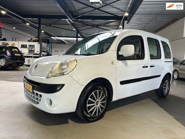 Renault Kangoo Family 1.6-16V Privilège/Dealer onderhouden/, Auto's, Dealer onderhouden, 1373 kg, Gebruikt, 4 cilinders