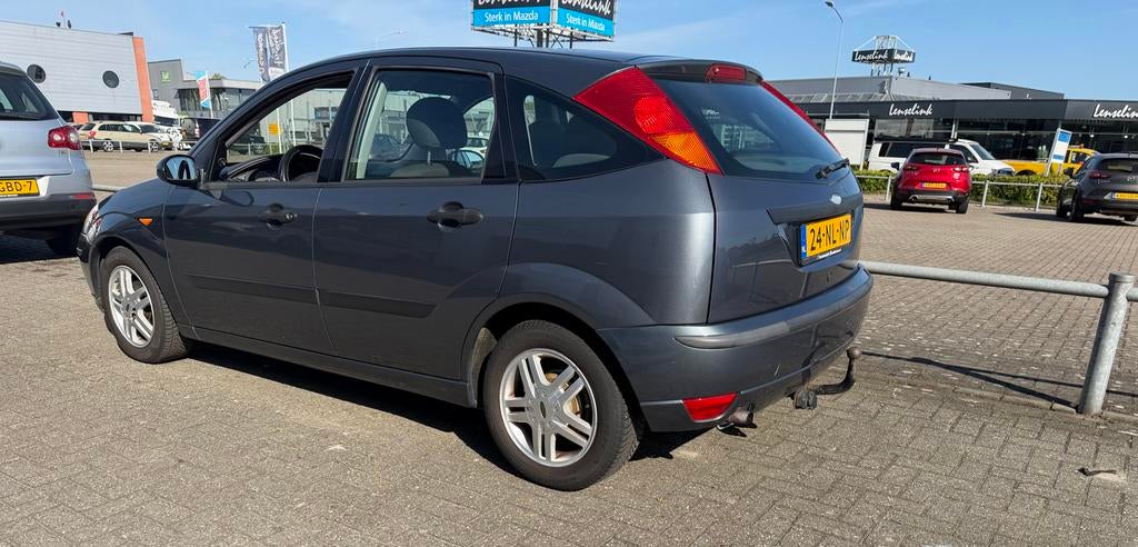 Ford Focus 1.6 I Trend 5D, 1596 cc, 100 pk, 49 €/maand, 1200 kg