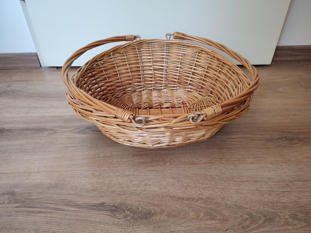 Grote rieten mand, Mand, Ophalen of Verzenden, Zo goed als nieuw, Riet