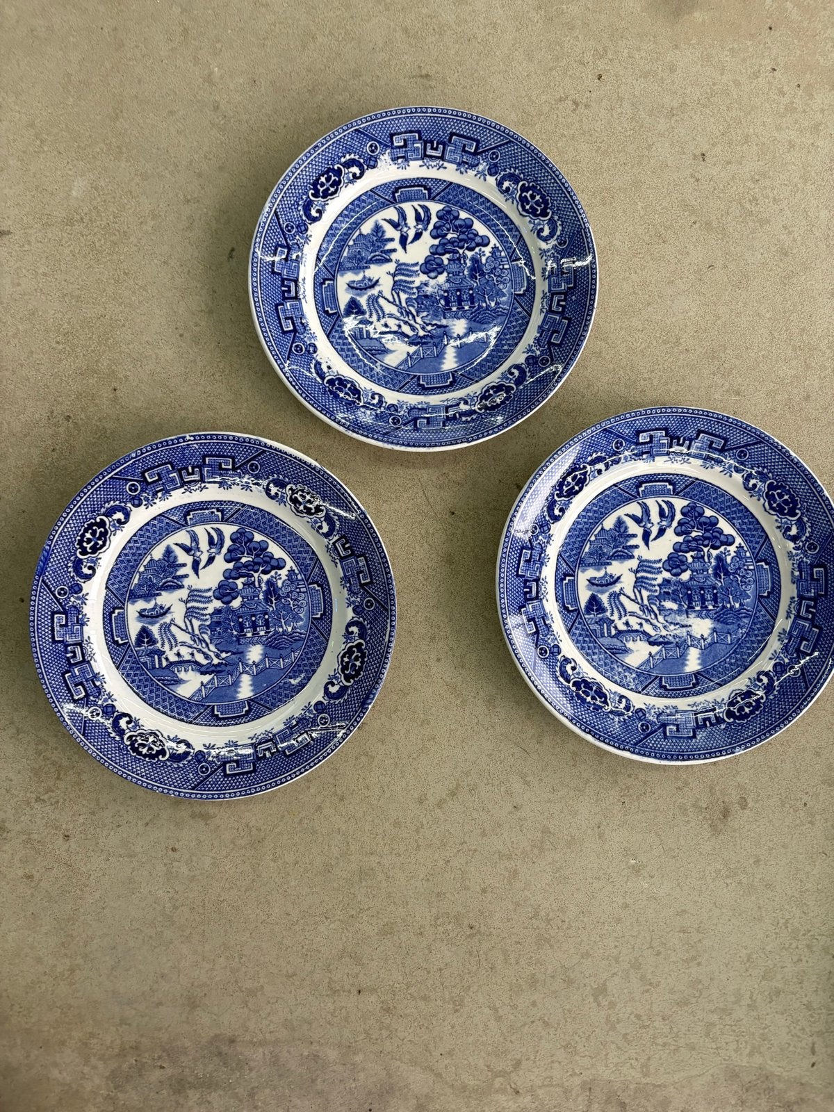 3 Petrus Regout & Co. Willow borden - Made in Holland, Ophalen