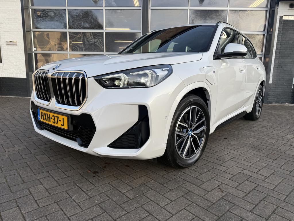 BMW X1 xDrive25e M Sport (bj 2024, automaat), Gebruikt, Wit, Plug-in hybride, Hybride Elektrisch/Benzine