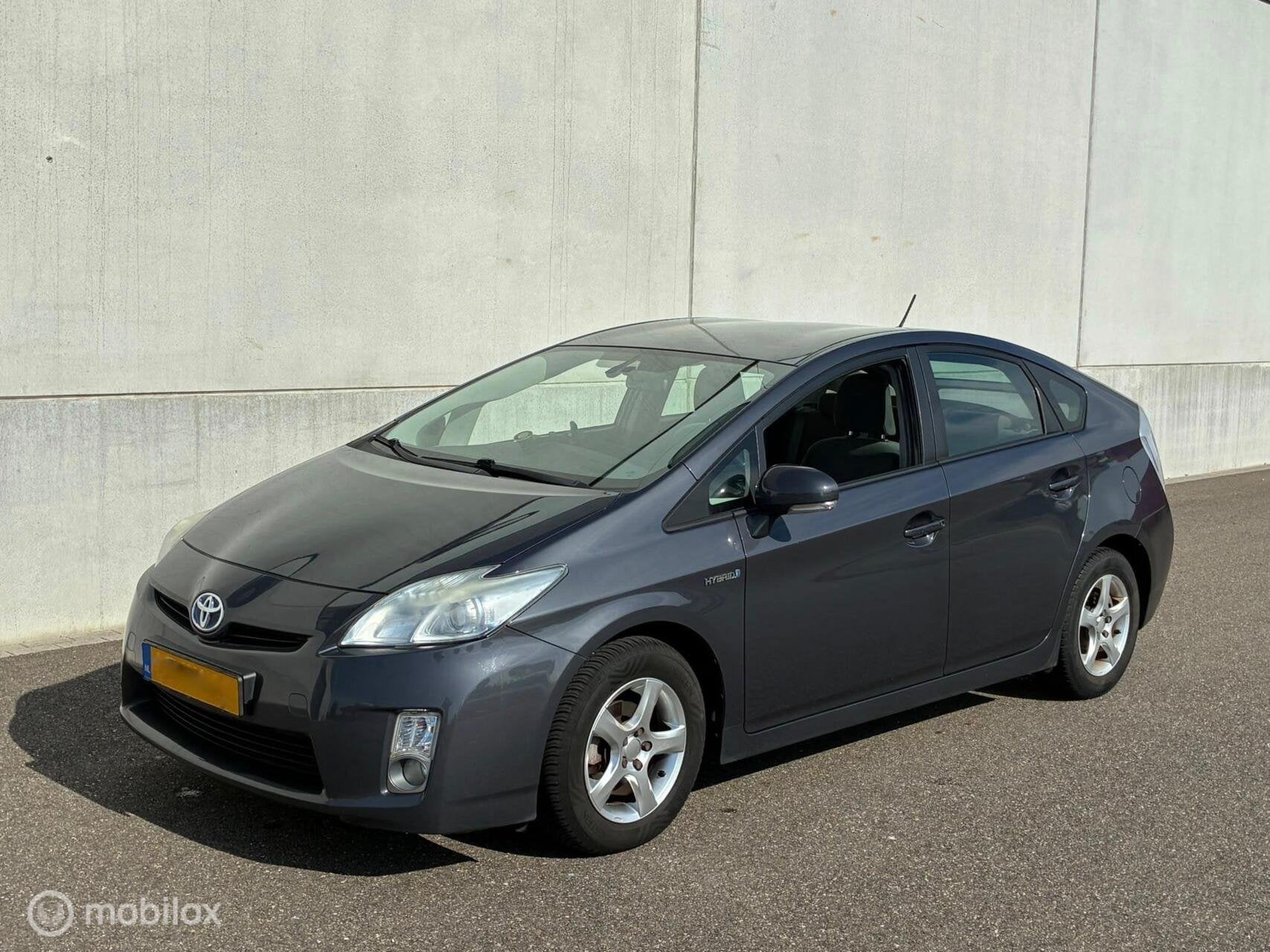 Toyota Prius 1.8 HSD Aspiration HYBRIDE AUTOMAAT NAP, Auto's, Gebruikt, 4 cilinders, Origineel Nederlands, Bedrijf