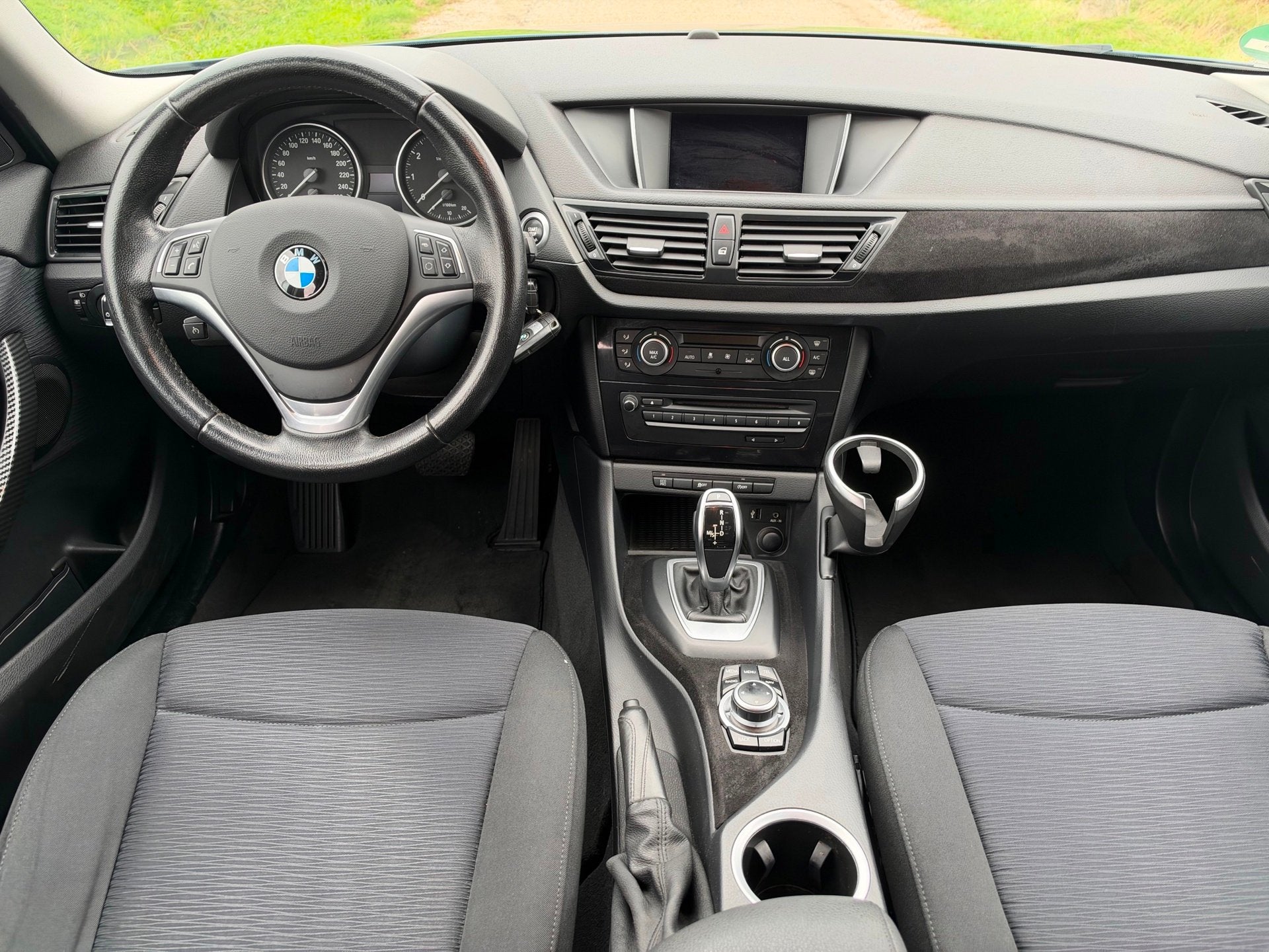 BMW X1 SDrive20i Business AUT APK 07-2027 Airco NAP, 4 cilinders, Blauw, Origineel Nederlands, 184 pk