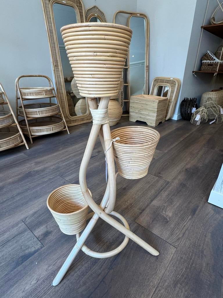 Unieke rotan plantenstandaard met 3 potten, Ophalen of Verzenden, Nieuw, Hout