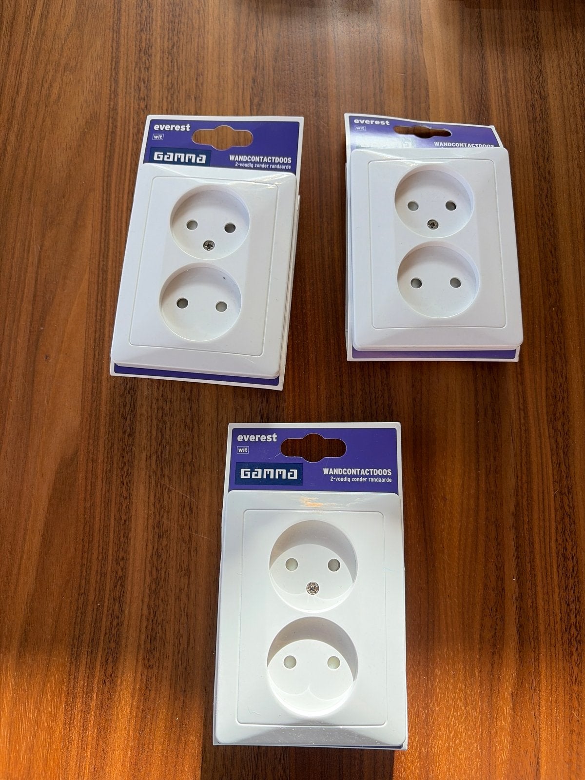 3x Gamma Everest Wandcontactdoos 2-voudig zonder randaarde, Doe-het-zelf en Verbouw, Ophalen, Nieuw, Gamma, Stopcontact