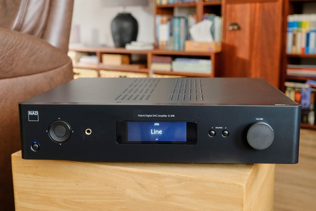 NAD C379 versterker (z.g.a.n.), Audio, Tv en Foto, Versterkers en Receivers, Overige merken, Overige systemen, Ophalen of Verzenden
