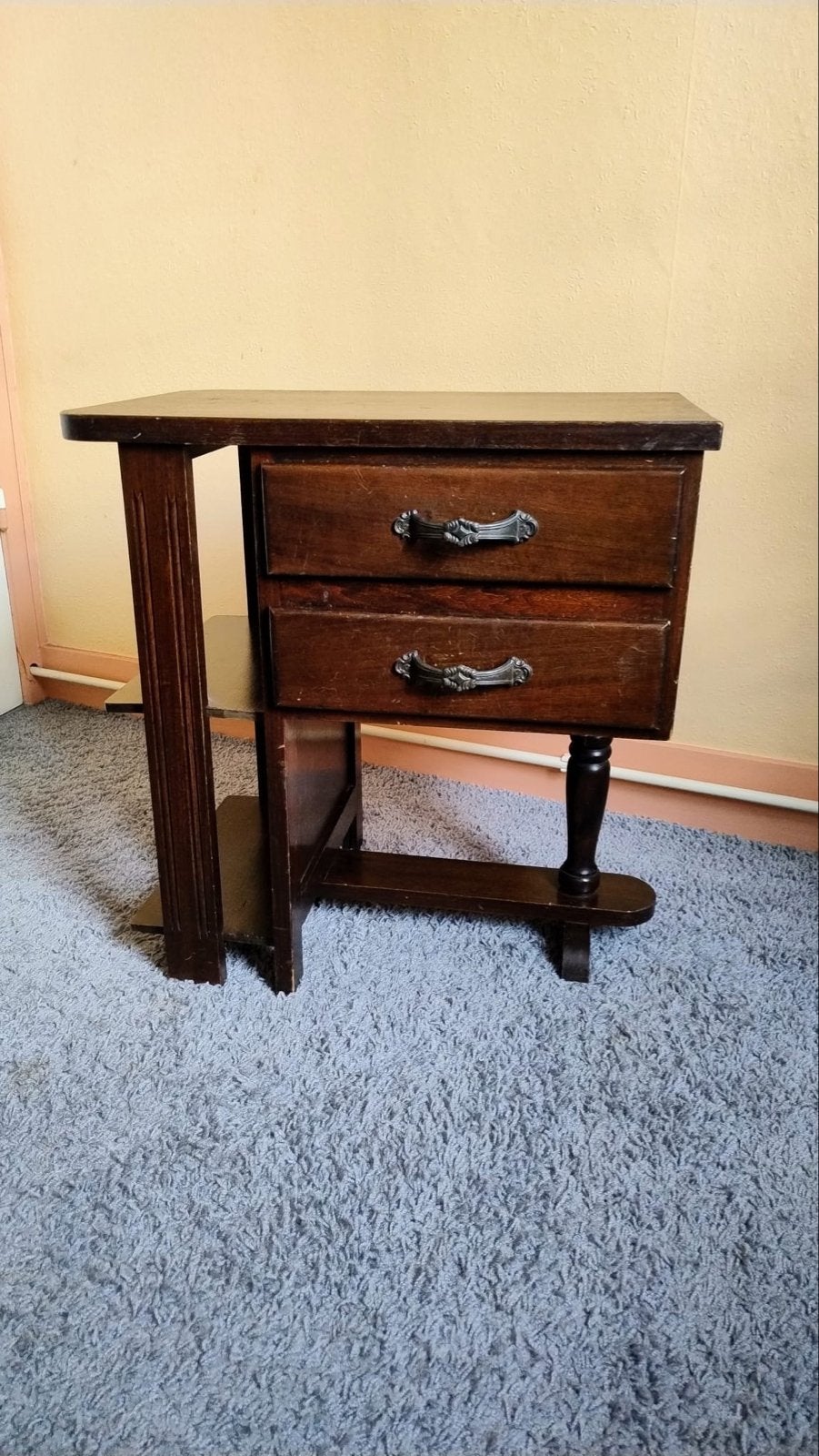 Vintage houten bijzet-, telefoon- of nachtkastje met lades, Antiek en Kunst, Ophalen