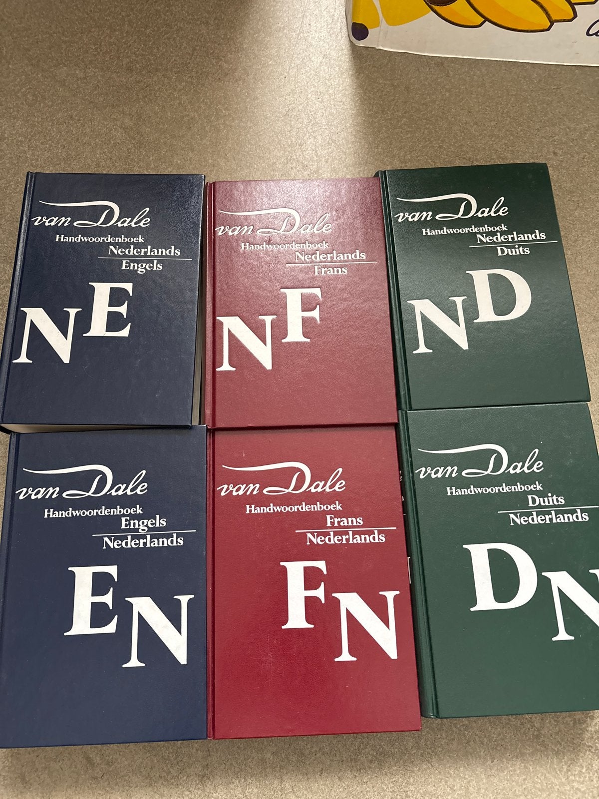 Van Dale Handwoordenboeken: Nederlands-Engels, Frans, Duits, Ophalen of Verzenden, Zo goed als nieuw, Van Dale, Nederlands