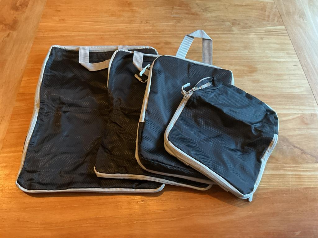 Packing cubes - koffer organisers - set van 4 met compressie, Ophalen of Verzenden, Zo goed als nieuw, 30 cm of meer, Minder dan 35 cm