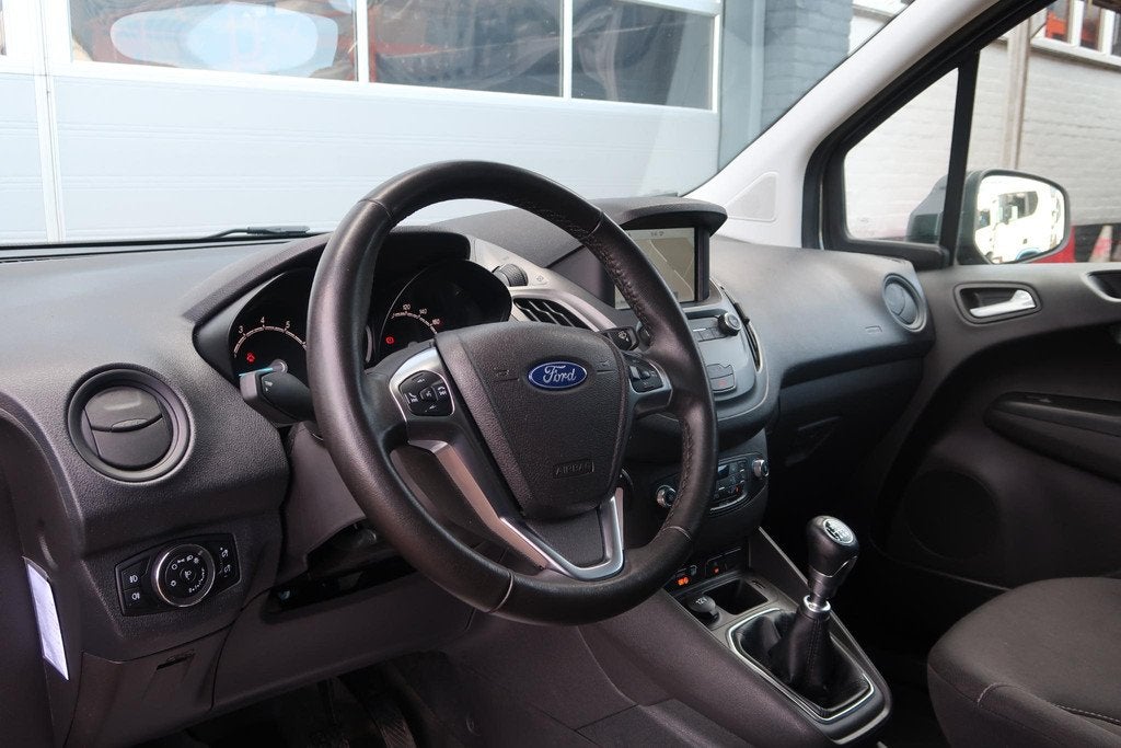 Ford Transit Courier 1.0 Limited EcoBoost S&S CAMERA/ NAVI/, Voorwielaandrijving, 1228 kg, Gebruikt, Euro 6