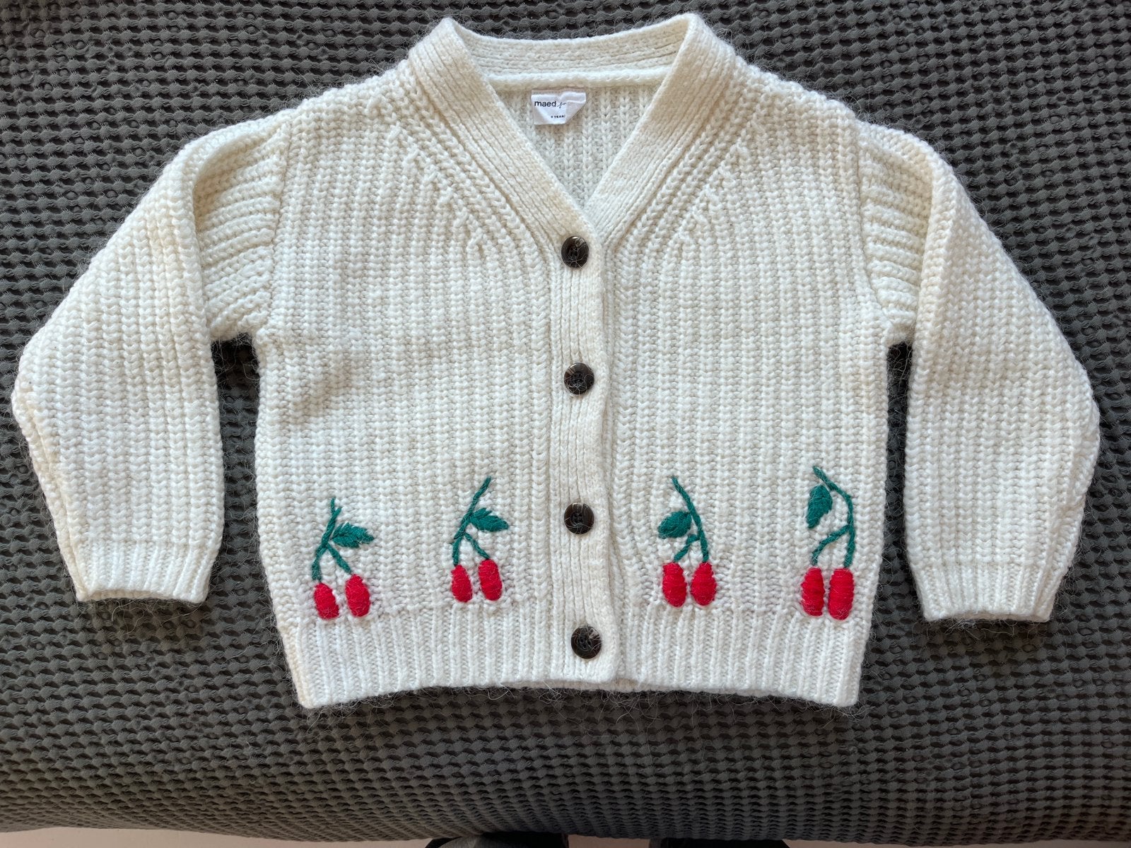 Wollen vest maed for mini 4 jaar 104-110, Ophalen of Verzenden, Zo goed als nieuw, Meisje, Trui of Vest