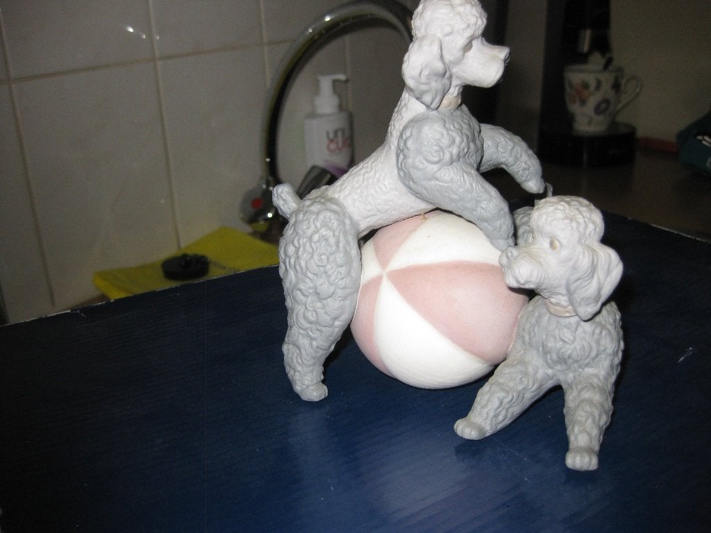 Lladro playfull dogs, Ophalen of Verzenden, Zo goed als nieuw, Dier