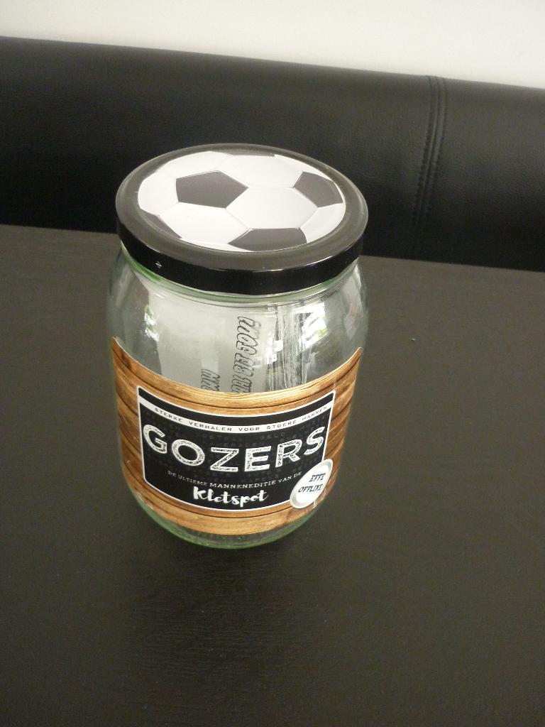 Gozers kletspot / mannen editie / vragenspel kerels, Vijf spelers of meer, Ophalen of Verzenden, Zo goed als nieuw