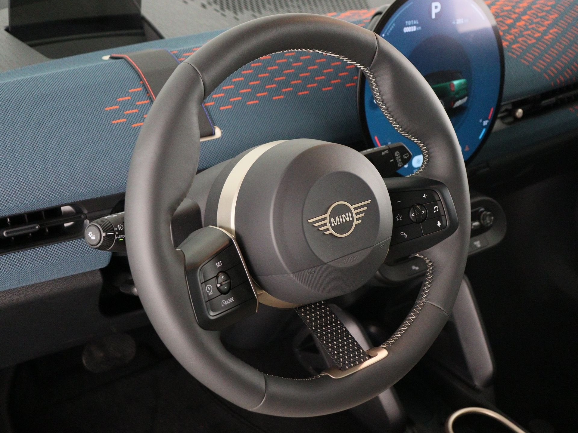 MINI Aceman SE Favoured Pakket M PRIVATE LEASE EUR 552,- (60, Auto's, Beige, Aceman, Nieuw, Verwarmde buitenspiegels