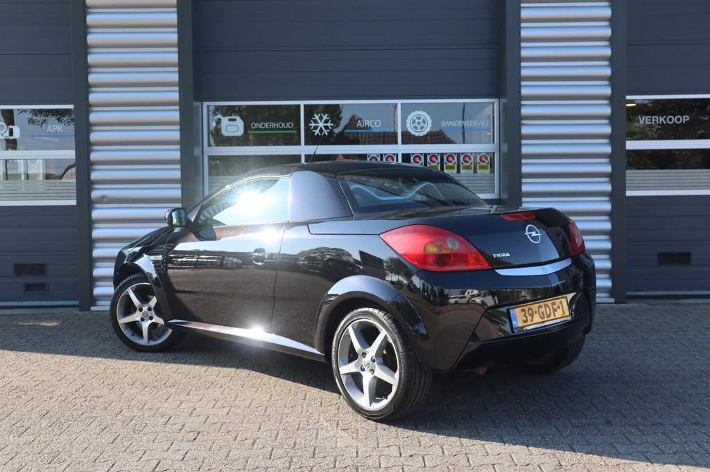 Opel Tigra TwinTop 1.4-16V Temptation, Auto's, Opel, Gebruikt, Cabriolet, Bedrijf, Handgeschakeld
