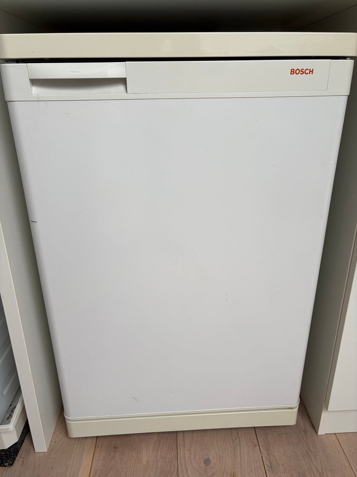 Compacte Bosch koelkast met vriesvak, Witgoed en Apparatuur, Gebruikt, 75 tot 100 liter, 45 tot 60 cm, Met vriesvak
